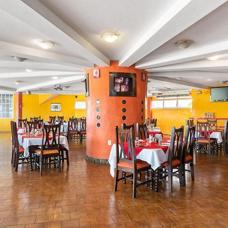 Oyo Hotel Casa Blanca Мартинес-де-ла-Торре Экстерьер фото