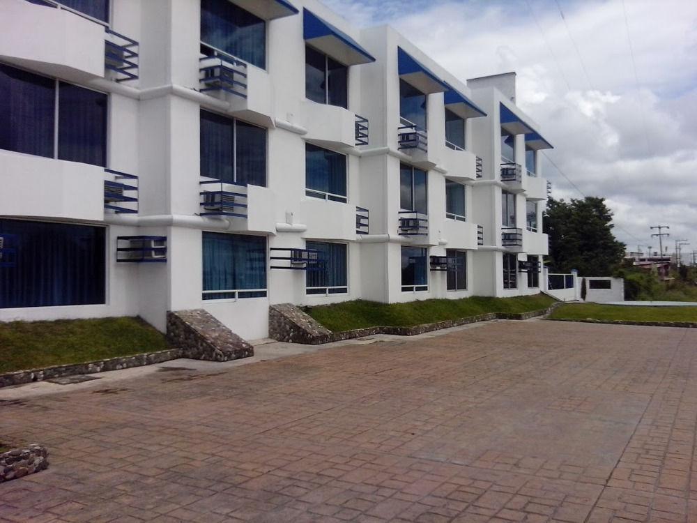 Oyo Hotel Casa Blanca Мартинес-де-ла-Торре Экстерьер фото