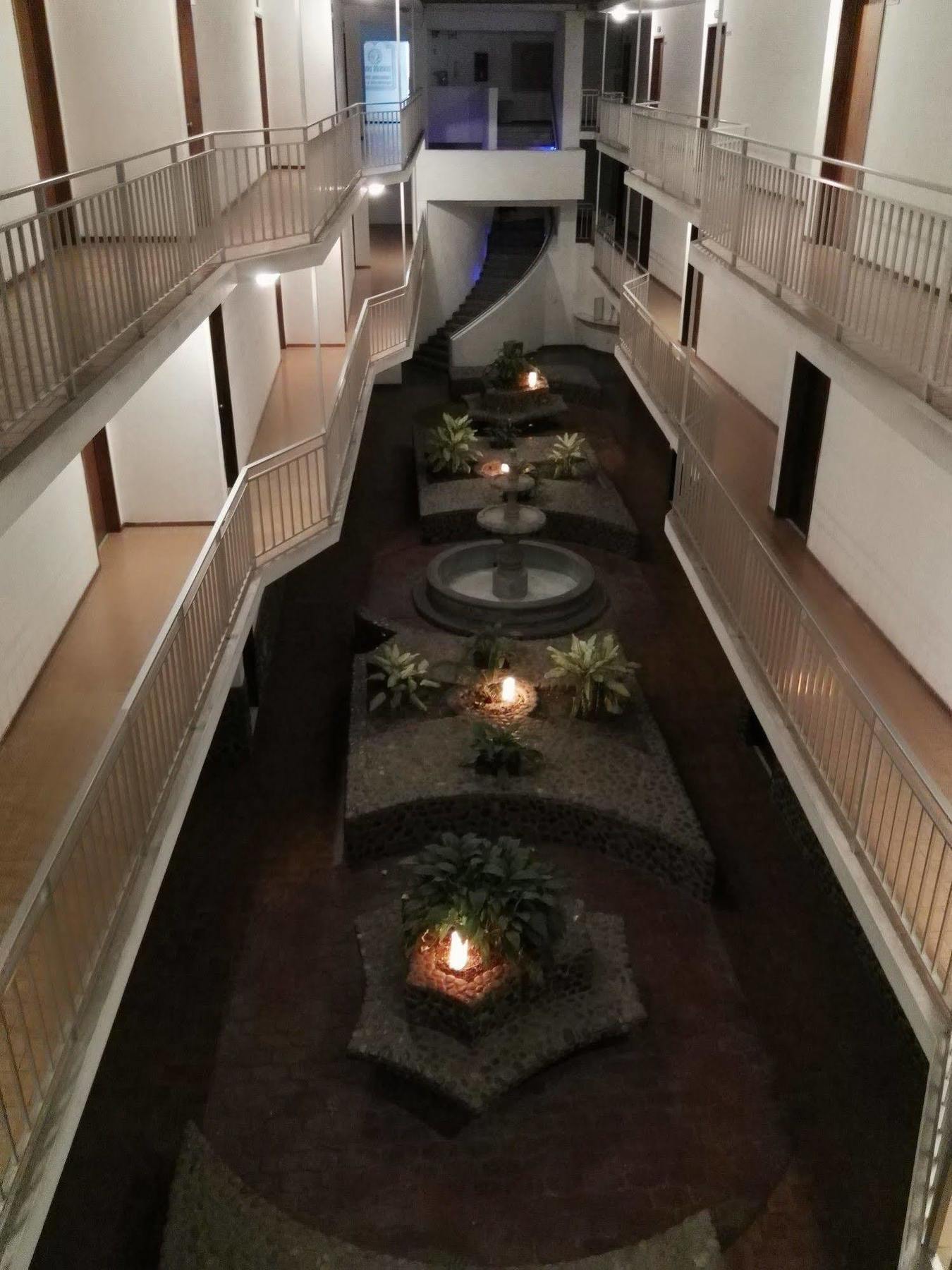 Oyo Hotel Casa Blanca Мартинес-де-ла-Торре Экстерьер фото